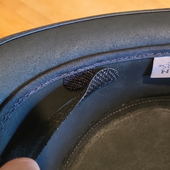 Classic Black Top Hat - Picture 4 of 9